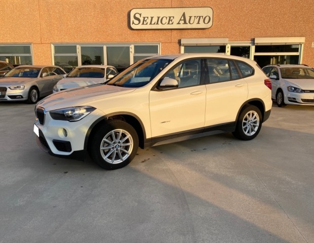 BMw X 1 (7) BMw X 1 (7)
