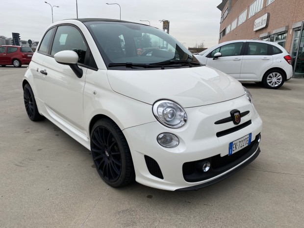 Fiat 500 Abarth (1) Fiat 500 Abarth (1)