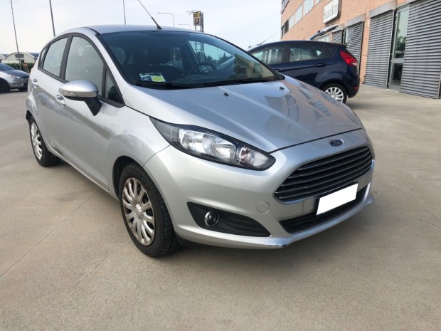 Ford Fiesta (25) Ford Fiesta (25)