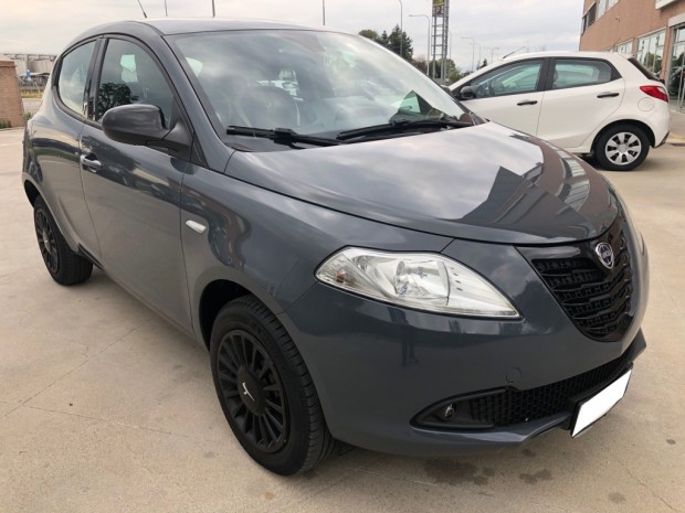 Lancia Y (4) Lancia Y (4)