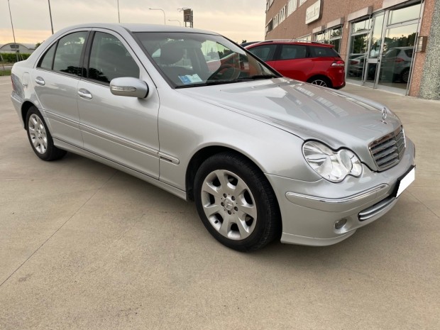 Mercedes C (2) Mercedes C (2)