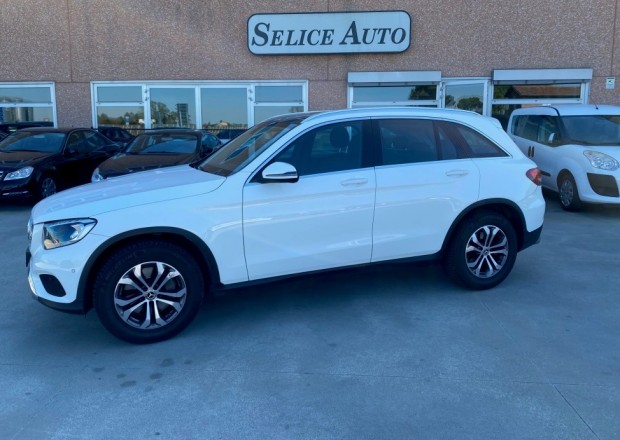 Mercedes GLC 250 D 4MATIC (2) Mercedes GLC 250 D 4MATIC (2)