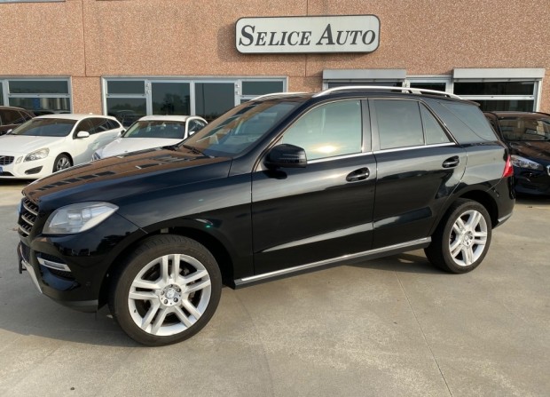 Mercedes ML (5) Mercedes ML (5)