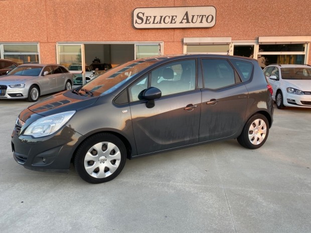 Opel Meriva (2) Opel Meriva (2)