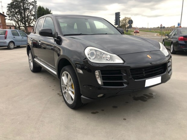 Porsche Cayenne (10) Porsche Cayenne (10)