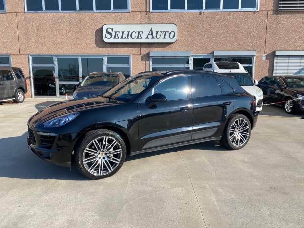 Porsche Macan (5) Porsche Macan (5)