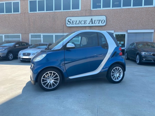 Smart (4) Smart (4)