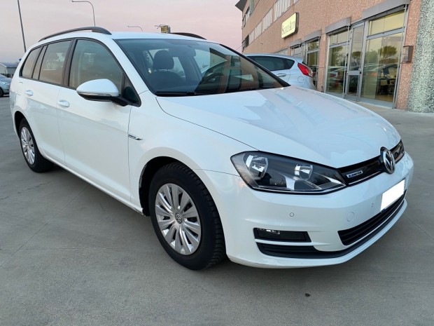 volkswagen golf s.w. metano (1) volkswagen golf s.w. metano (1)